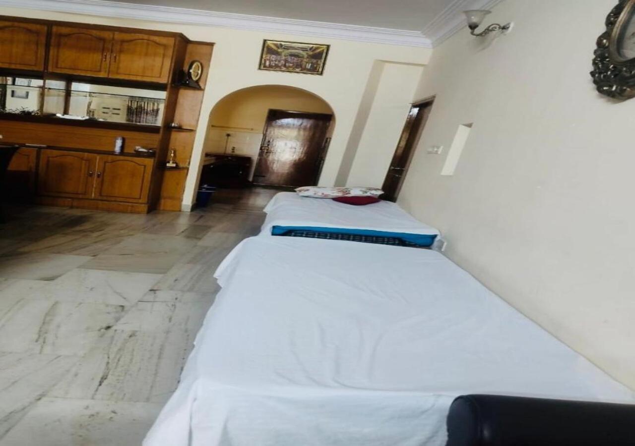 Best Individual Home Stay Near Apollo Jubilee Hills Hyderabad Exteriör bild