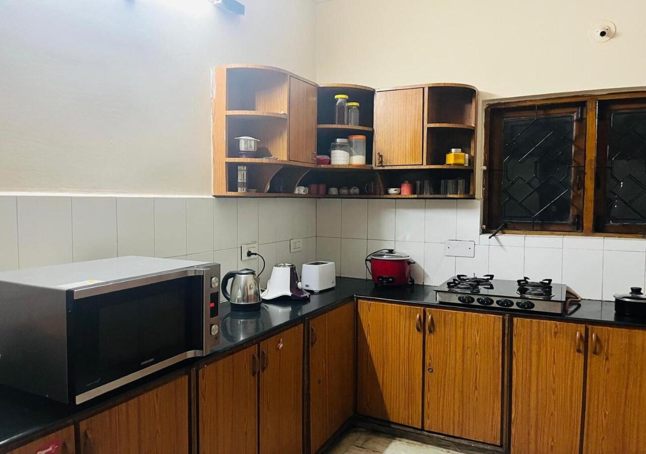 Best Individual Home Stay Near Apollo Jubilee Hills Hyderabad Exteriör bild